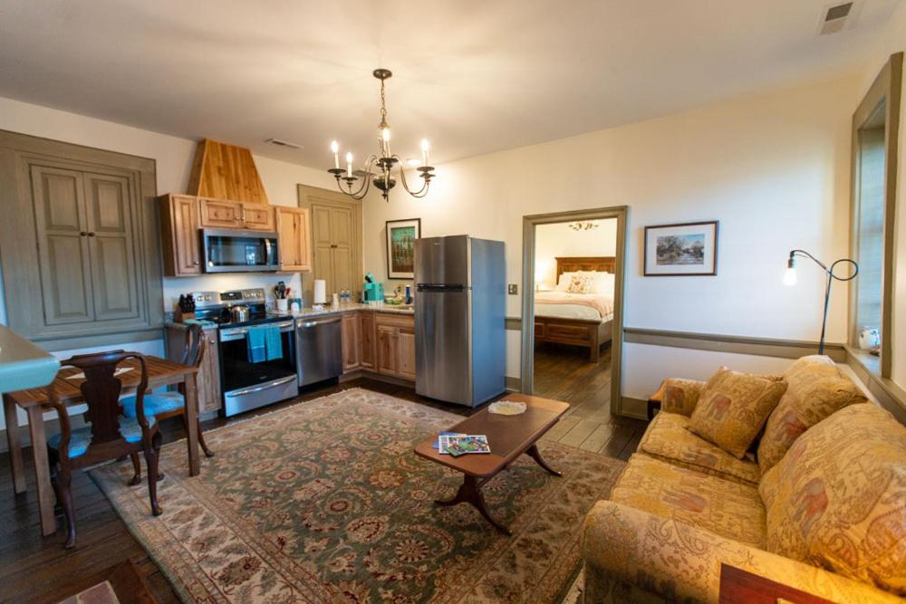 Thomas Rose Inn Lewisburg Extérieur photo